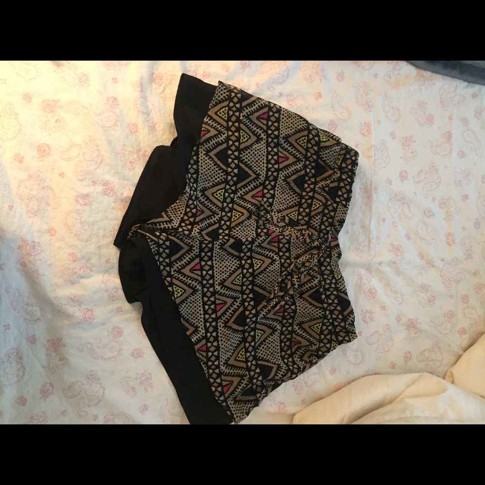 BCBG shorts with pockets!